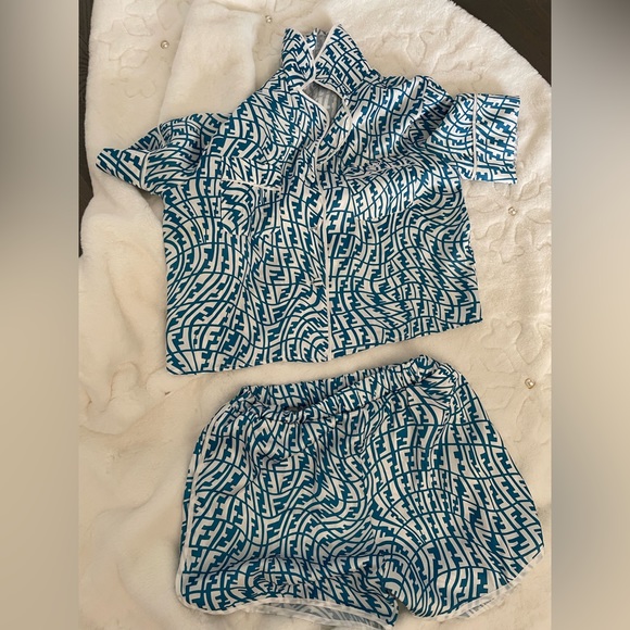 I bought this 2 pic Dior last year during summer for my vacation - Picture 2 of 2